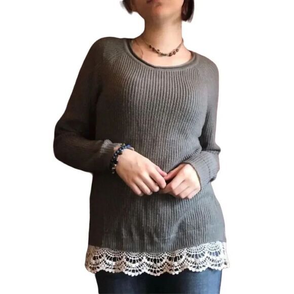 0876 Hippie Rose Gray Cable Crochet Knit Sweater Size Large - Picture 1 of 7
